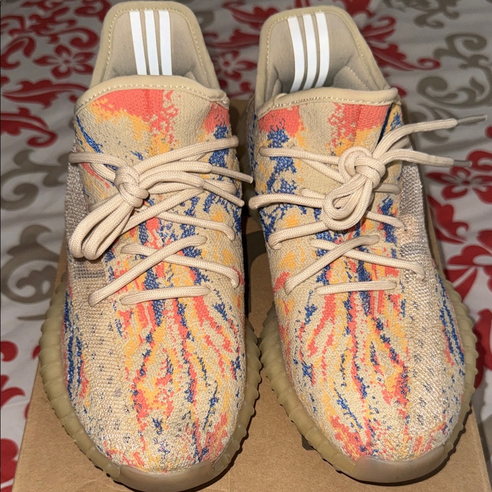 YEEZY BOOST 350